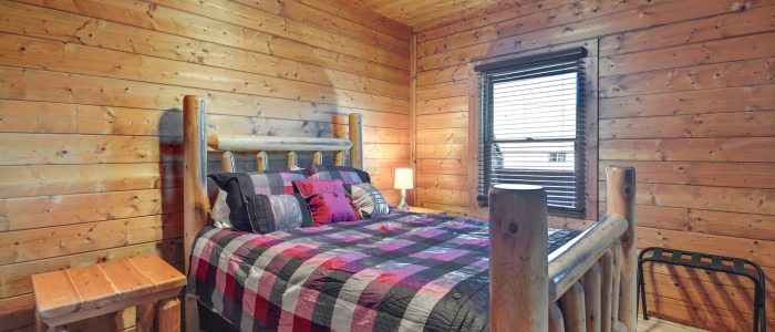 An Amazing Time Cabin - Pigeon Forge - Bedroom 2