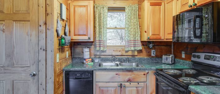 An Amazing Time Cabin - Pigeon Forge - Kitchen